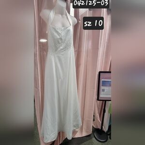 Elegant White Strapless Gown